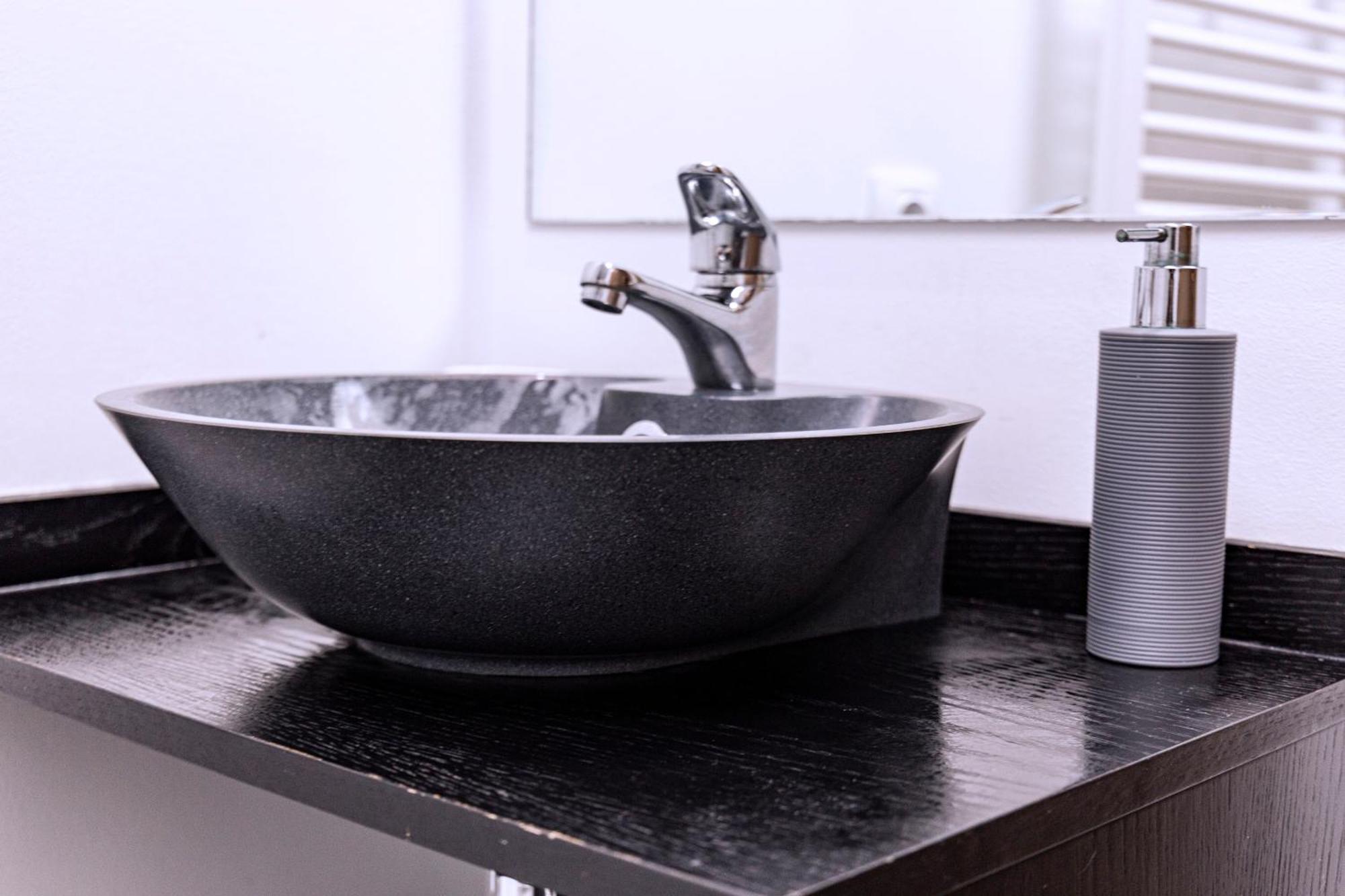 Belia A.T. Apartment Caceres Ngoại thất bức ảnh