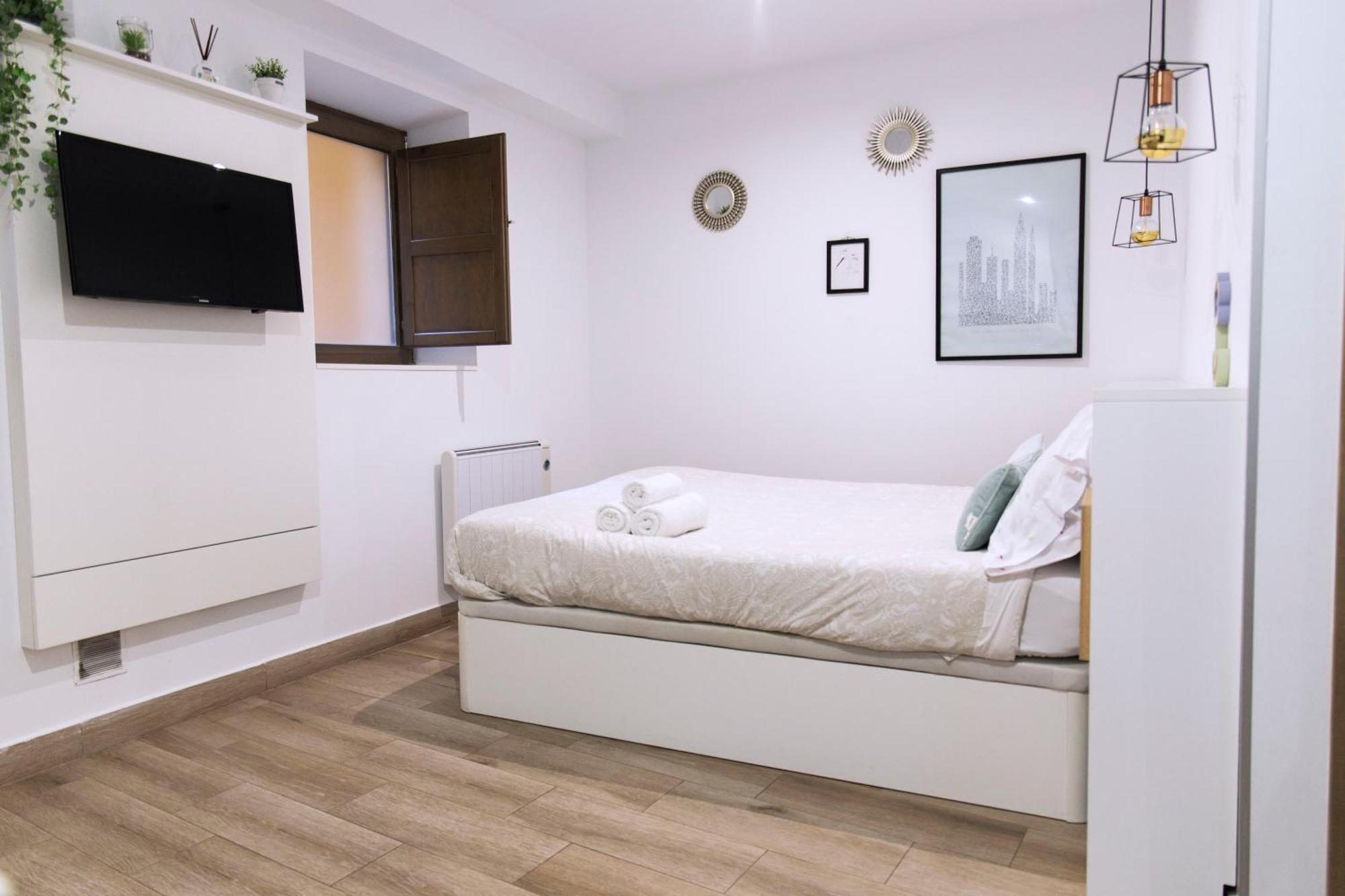 Belia A.T. Apartment Caceres Ngoại thất bức ảnh